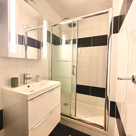 Proche Gare, 6 Voyageurs Et Stationnement Gratuit Apartment