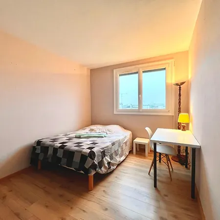 Proche Gare, 6 Voyageurs Et Stationnement Gratuit *