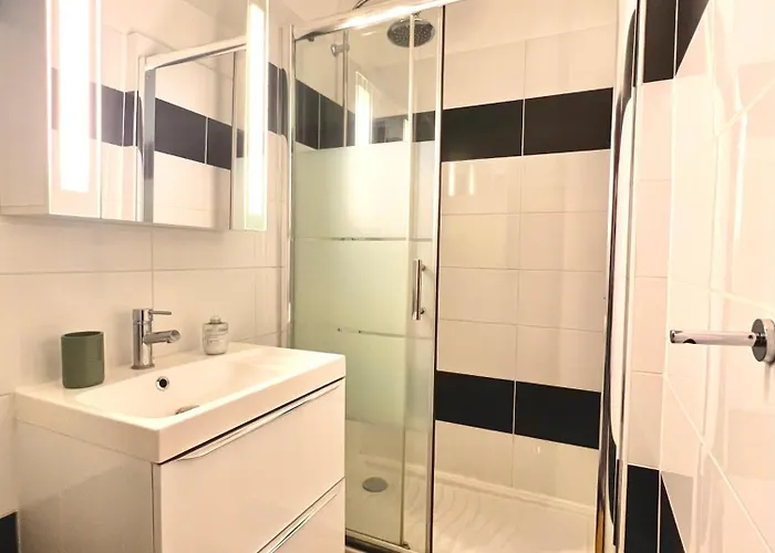 Proche Gare, 6 Voyageurs Et Stationnement Gratuit Апартаменты