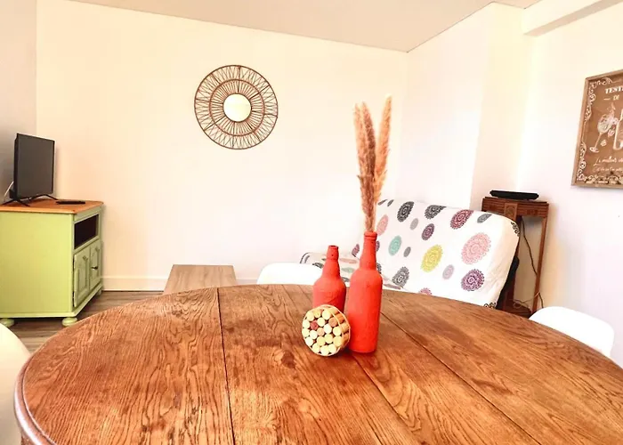 Proche Gare, 6 Voyageurs Et Stationnement Gratuit *